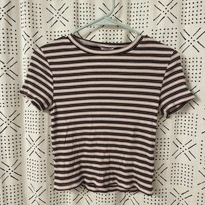 H & M Cropped Shirt